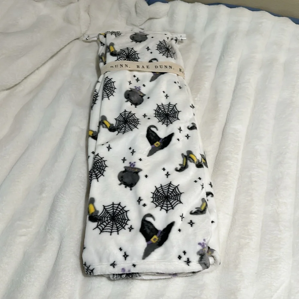 NWT Rae Dunn Witch print Halloween plush throw